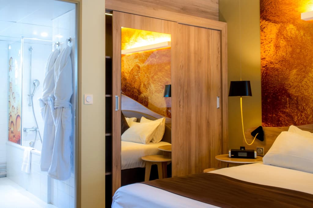 Holiday Inn Reims Centre by IHG (Chambres Rénovées) - Photo 4