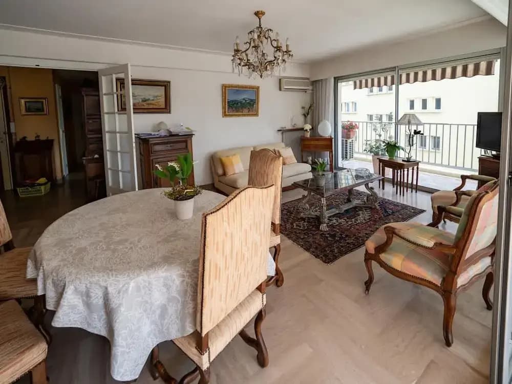 Apartment Near the Beaches Right in the Center Comfortable - Photo 2
