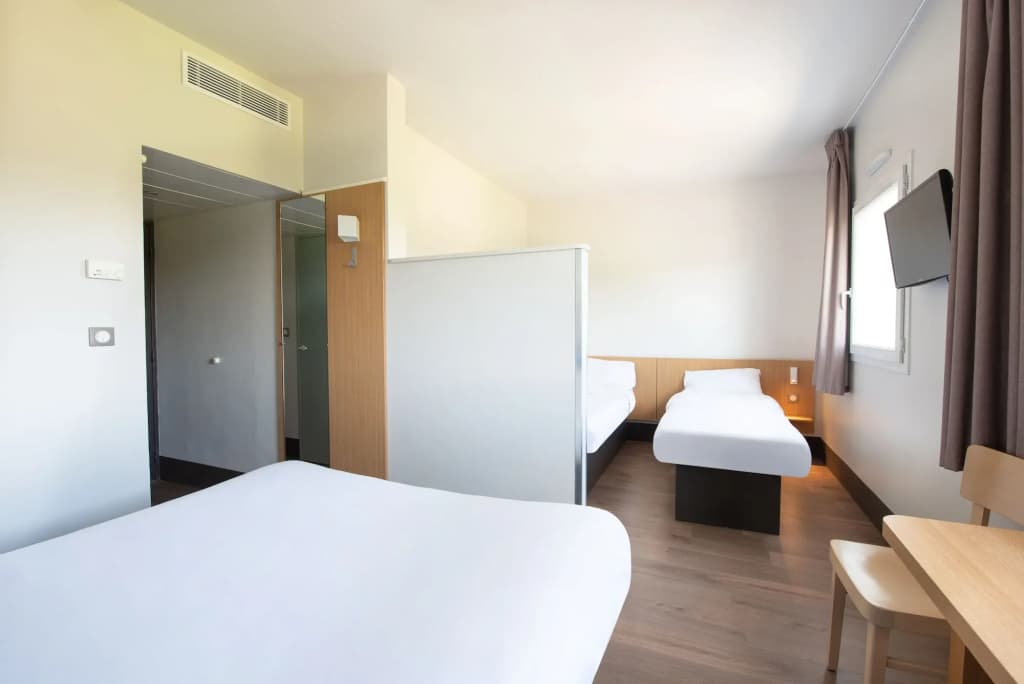 B&B HOTEL Creil Chantilly - Miniature 6