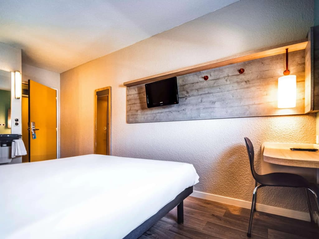 Ibis Budget Saint Brieuc Yffiniac - Photo 2