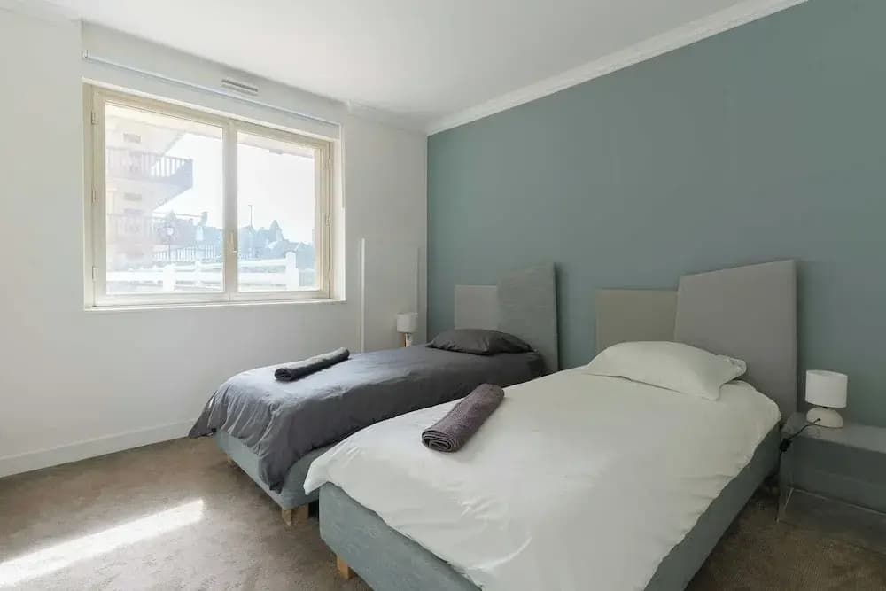 Luxurious Apartment 4 People - Casino Barria\"re - Miniature 4