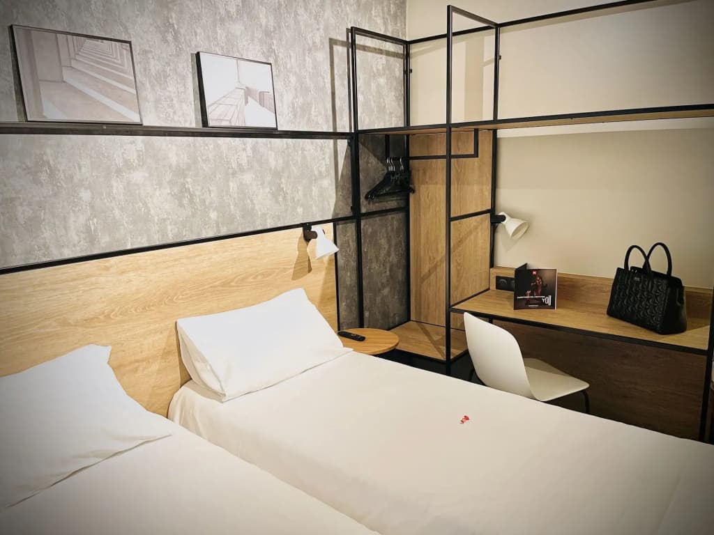 ibis Gap Centre - Photo 3