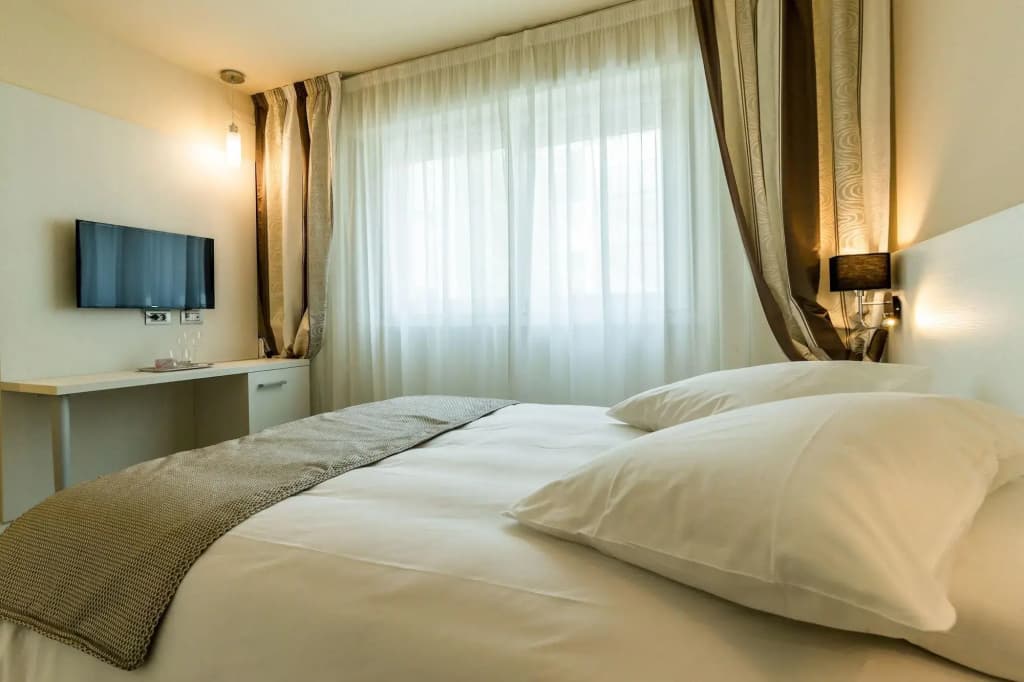 La Dolce Vita Hotel - Photo 3
