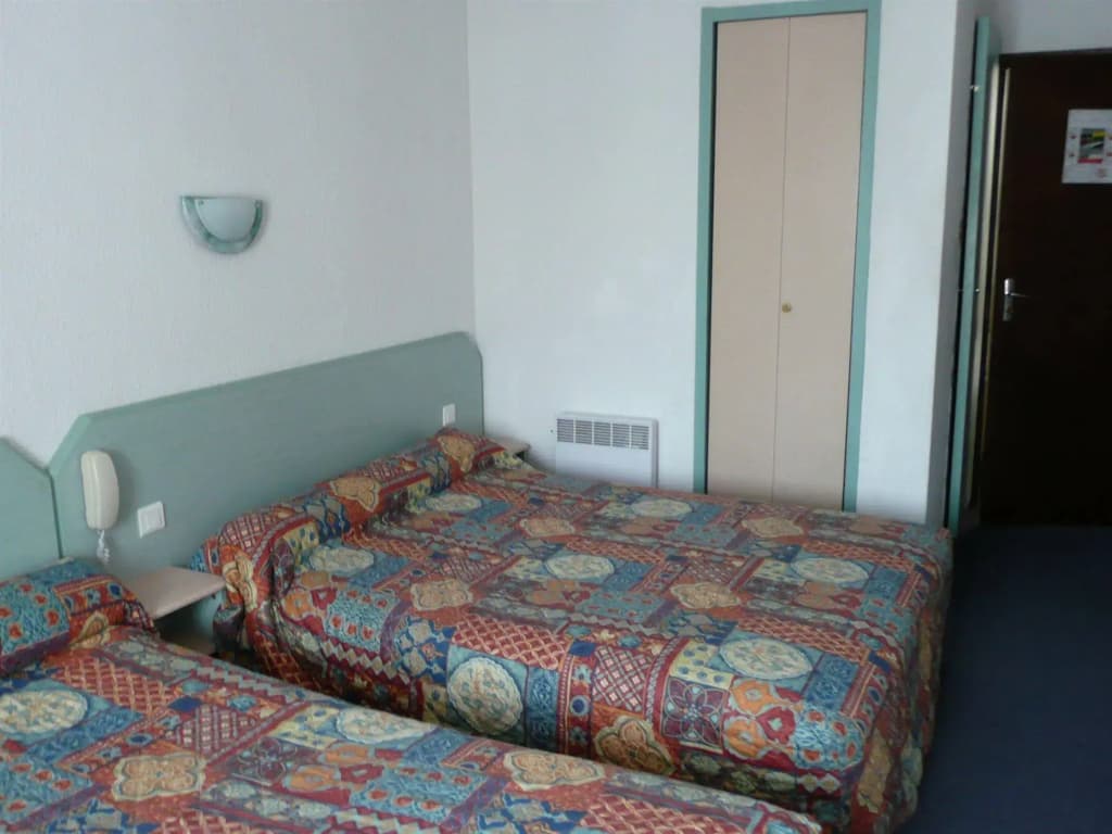 Hotel Saint Jean Baptiste - Photo 3