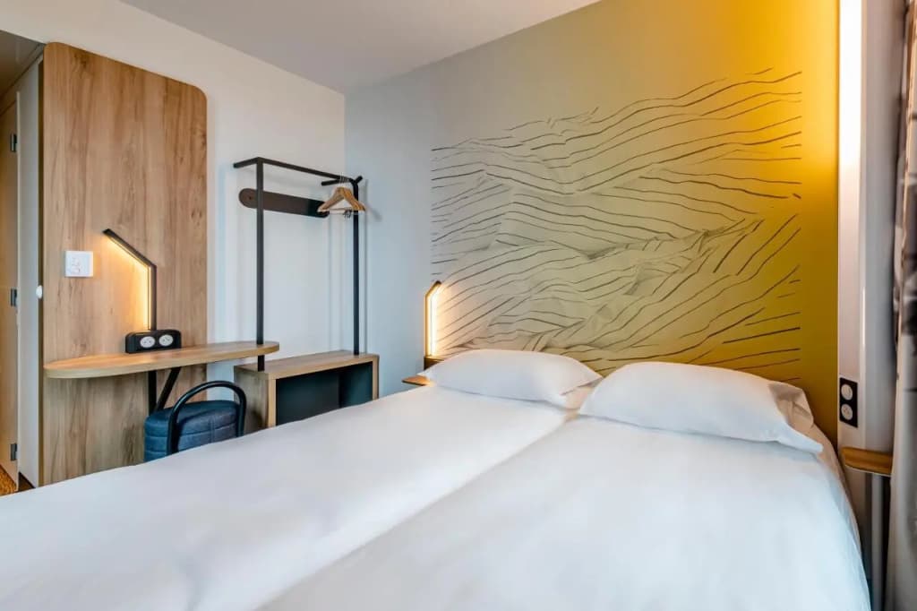 B&B HOTEL Landerneau Bois Noir - Miniature 5