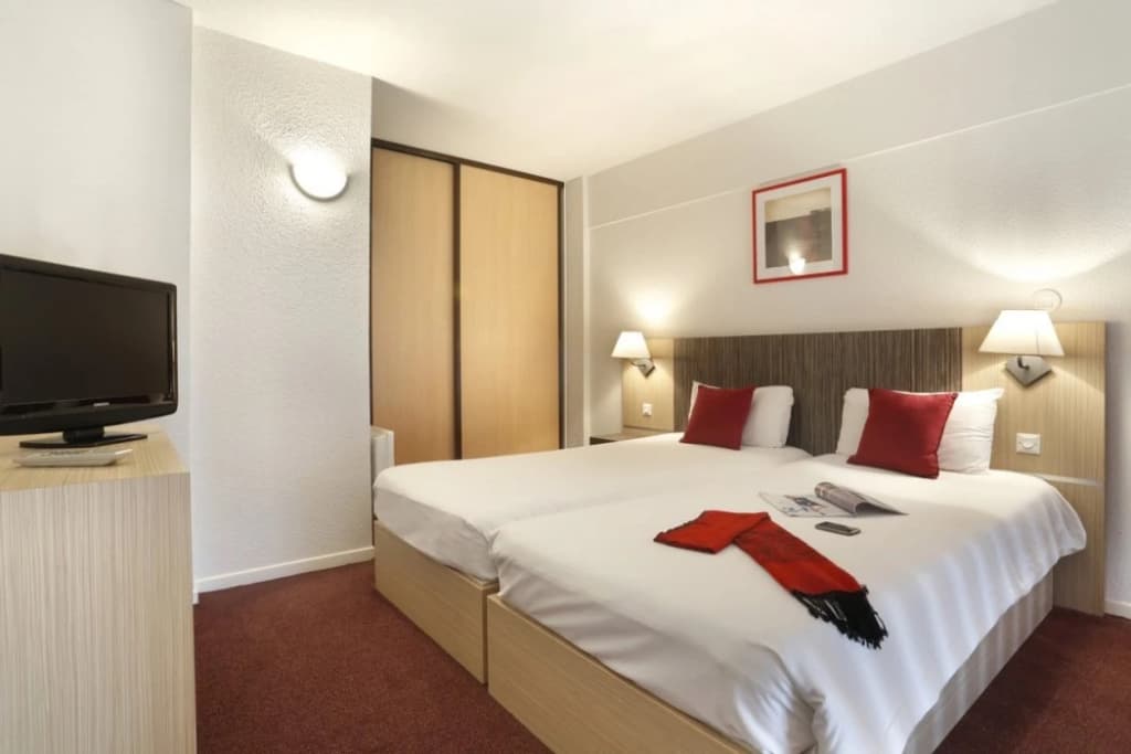 Comfort Suites Epernay - Photo 4