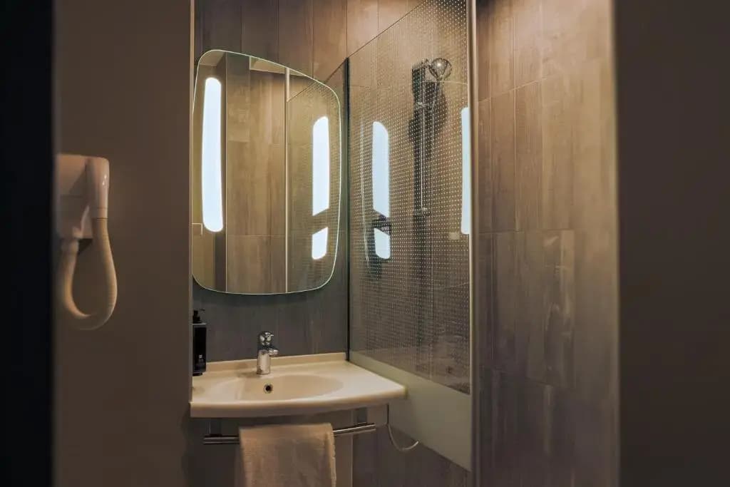 ibis Lyon Nord - Miniature 7