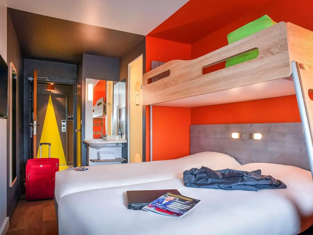 Ibis Budget Saint Lo - Miniature 7
