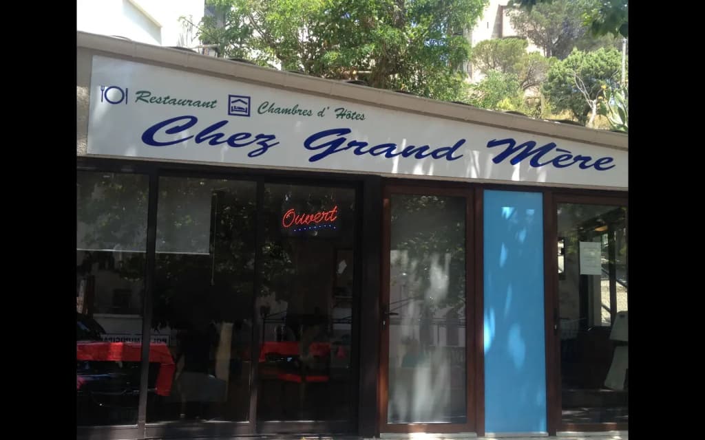 Chez Grand Mere - Photo 1