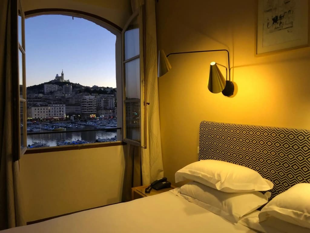 Hotel Bellevue Marseille - Photo 2
