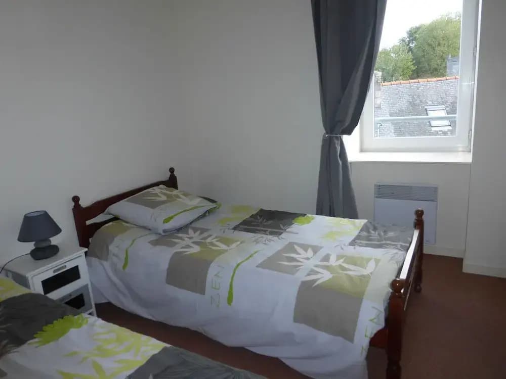 Apartment Near the Beach in Ploulec'h - Miniature 3