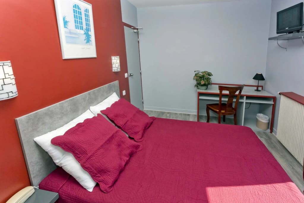 Hipotel Paris Belgrand Marie 20ème - Photo 4