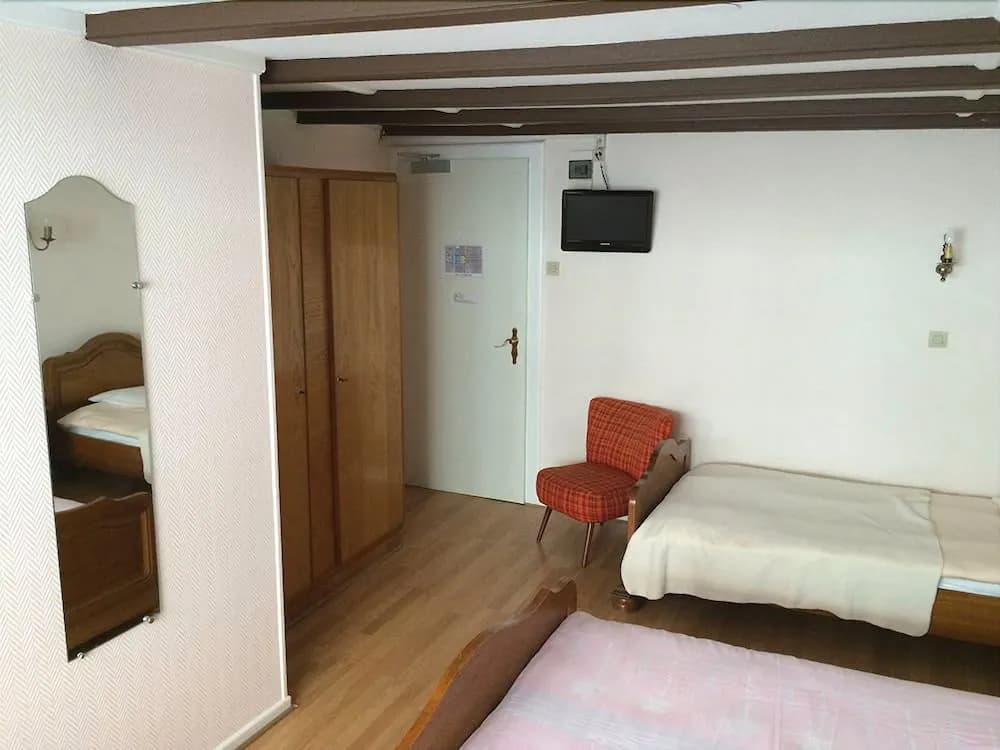 Hotel aux deux clefs - Photo 5