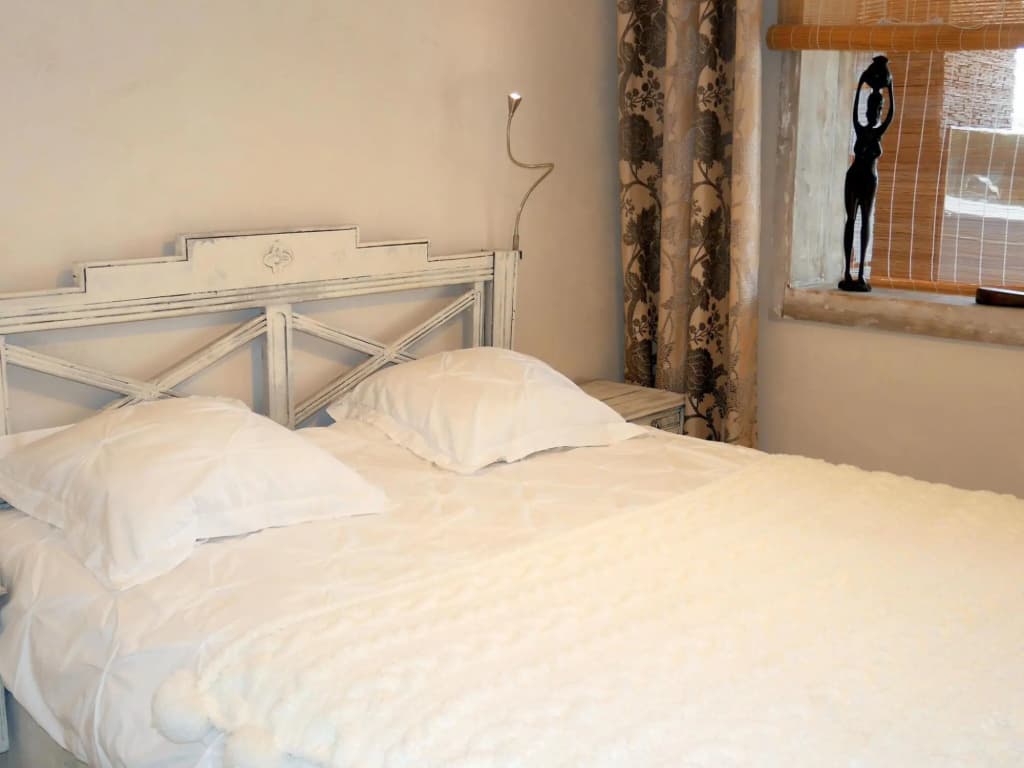 Holiday Home With Jacuzzi, Guisseny - Miniature 5