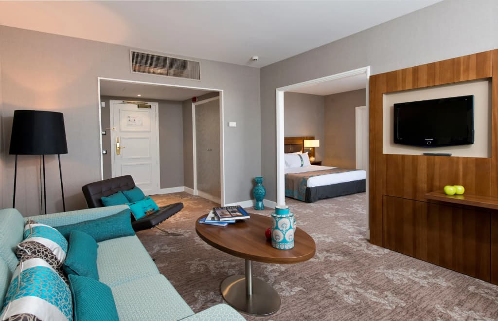 Holiday Inn Nice by IHG - Photo 3