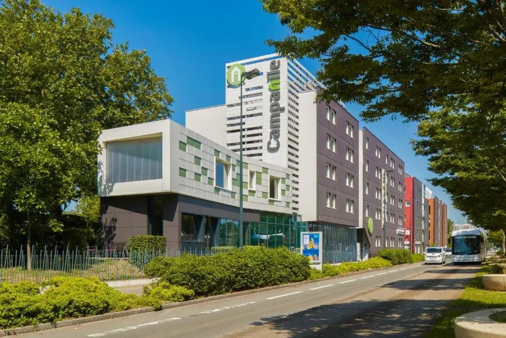 Hotel Campanile Nantes Centre - Saint Jacques - Photo 1