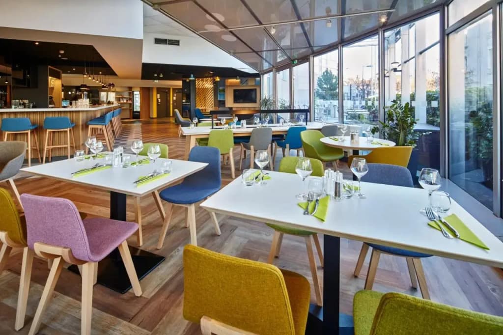 Holiday Inn Clermont-Ferrand Centre by IHG - Miniature 8