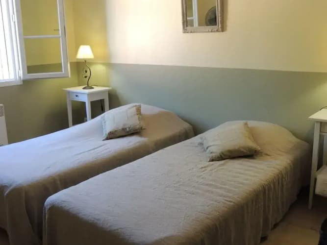 House in Buisson With Provencal Charm