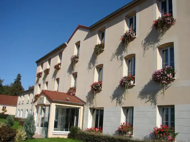 Brit Hotel Chateaudun