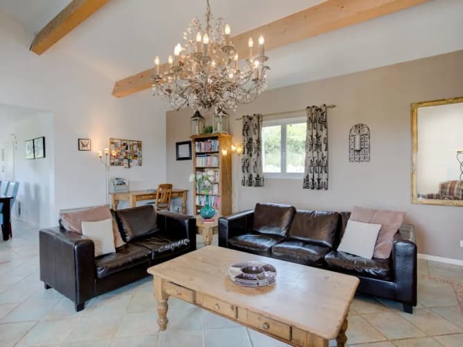 Stylish Family Villa in Felines