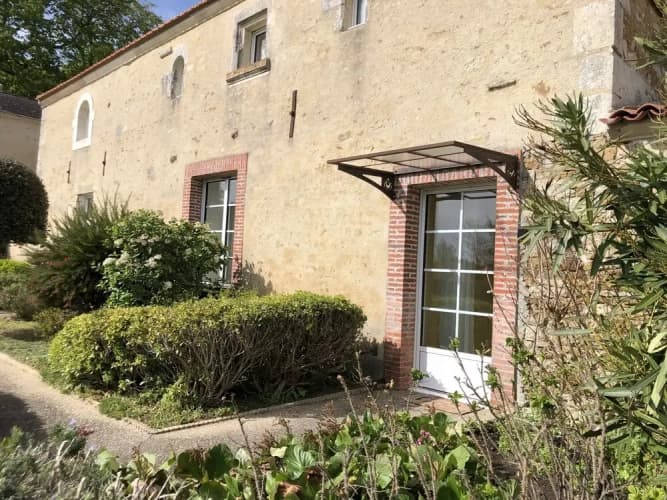 Le Clos de la Court d Aron