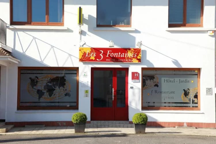 Les Trois Fontaines