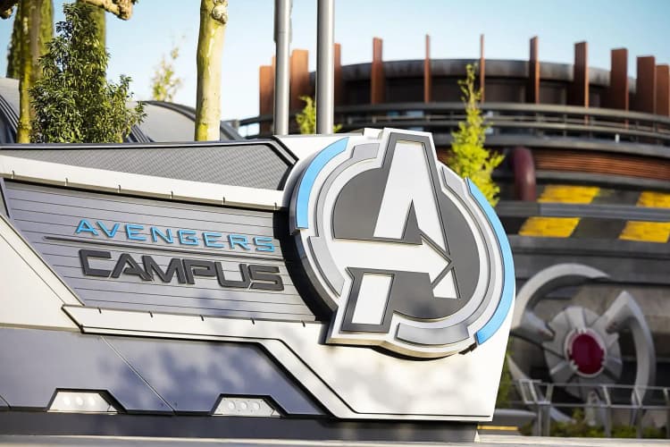 Disney's Hotel New York - The Art of Marvel