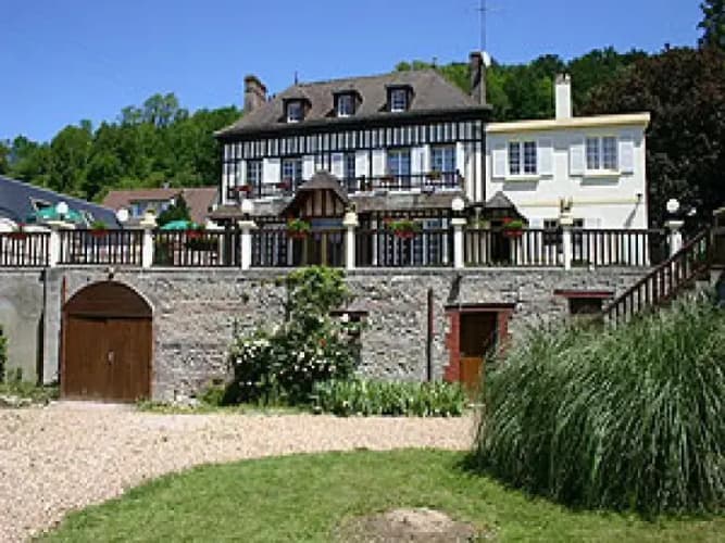 Restaurant & Chambres d'Hotes L'eau Vive