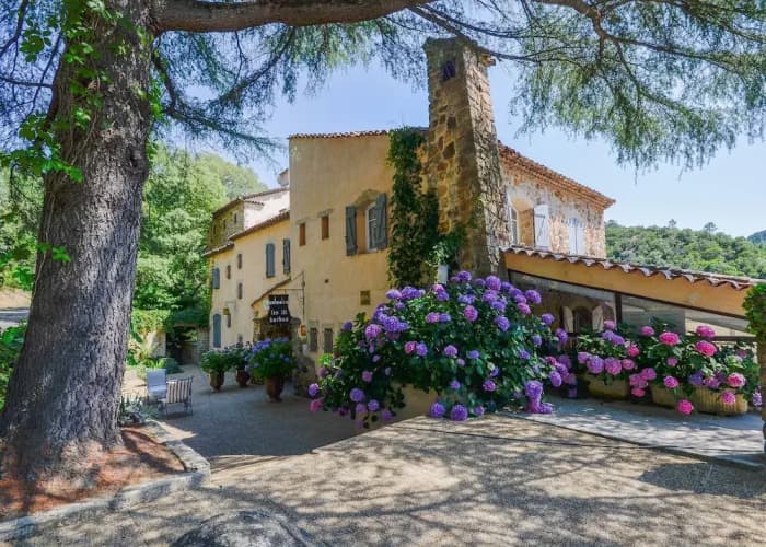 Hôtel 4* Les 3 Barbus