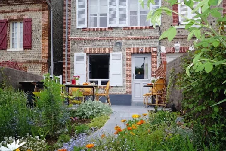 Charming House Near Alabaster Coast Beach