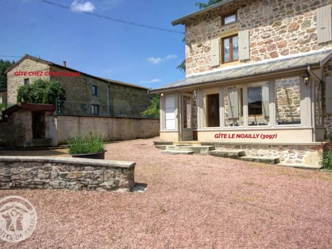 Gîte Belmont-de-la-Loire, 4 pièces, 8 personnes - FR-1-496-32