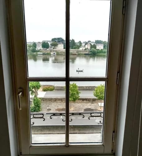 T2 vue sur Loire local velo