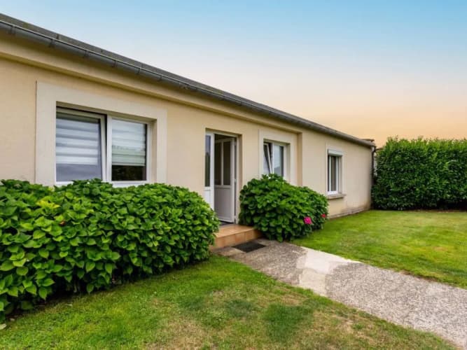 Holiday Home Le Saint Vigor (BAX400)