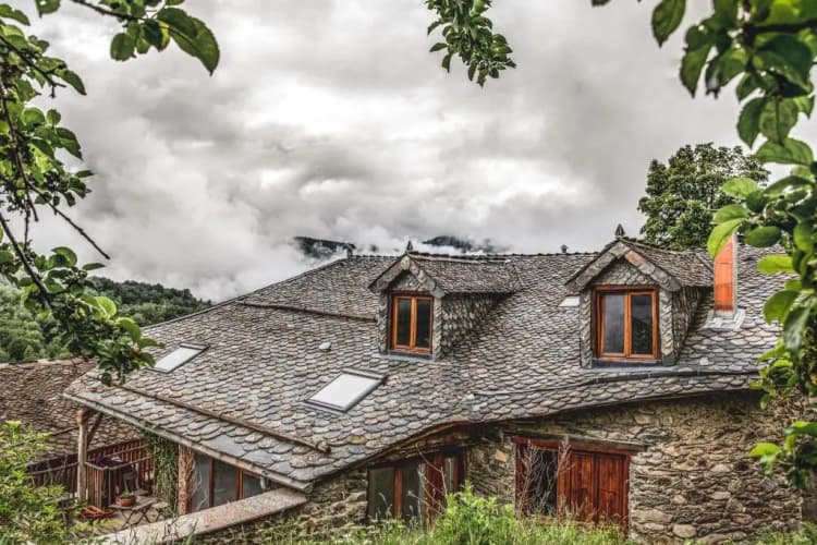 The Dragon Barn - Studio