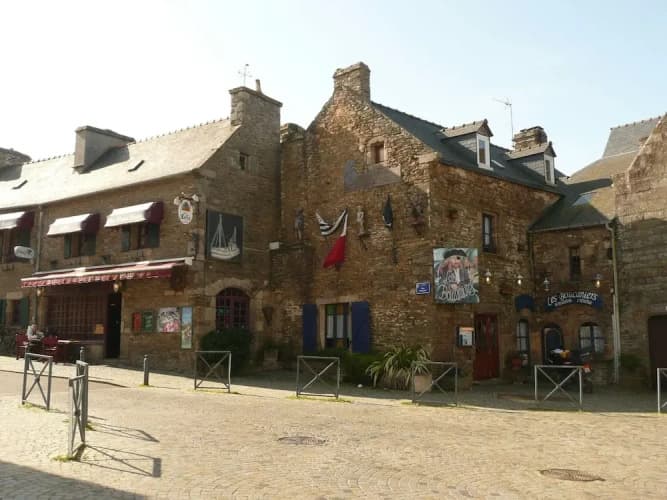 Holiday Home in Lampaul-plouarzel Nearby sea