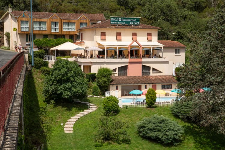 Logis Hotel Restaurant Du Pont