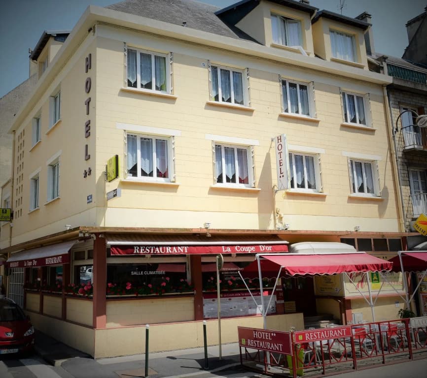 Logis Hôtel - Restaurant La Coupe d'Or - Photo 1