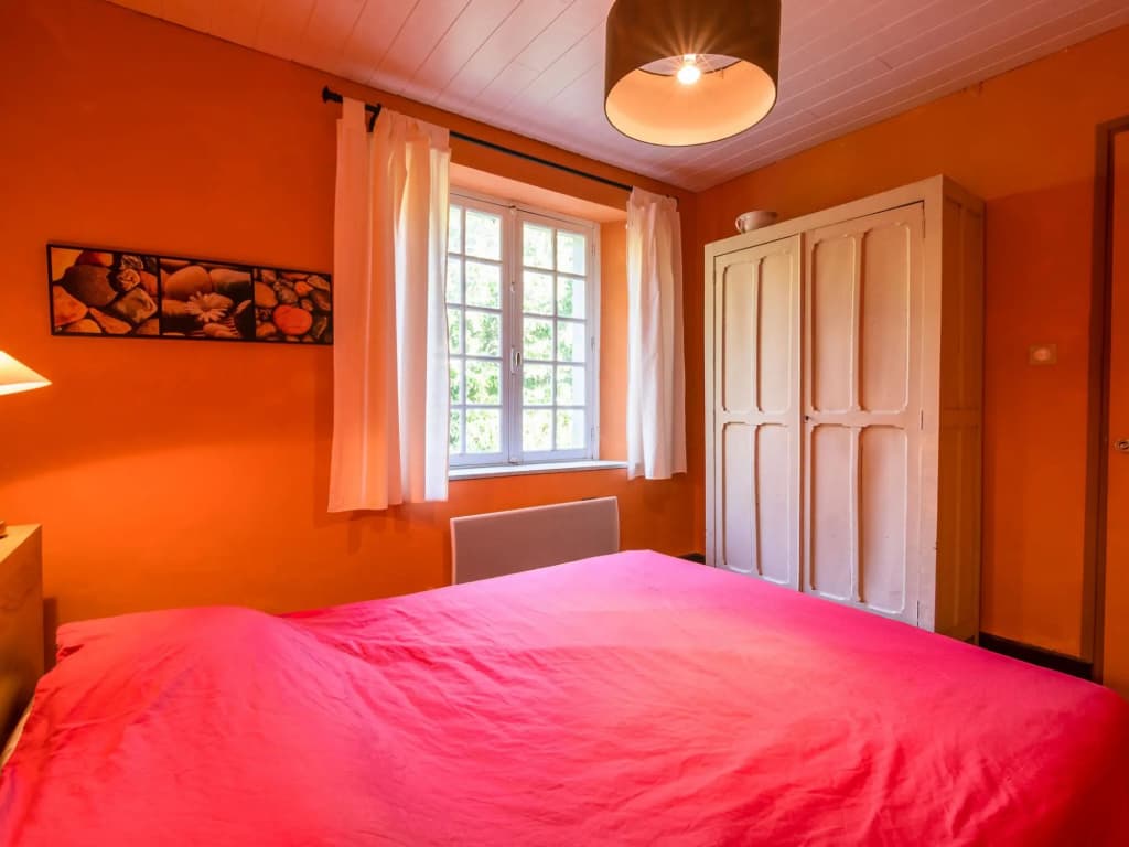 Cozy Holiday Home in Saint-Denis with Swimming Pool - Photo 1