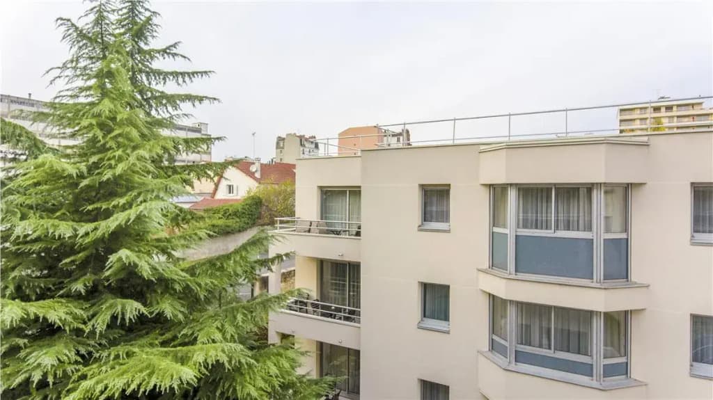 Royal Regency Paris Vincennes - Photo 1