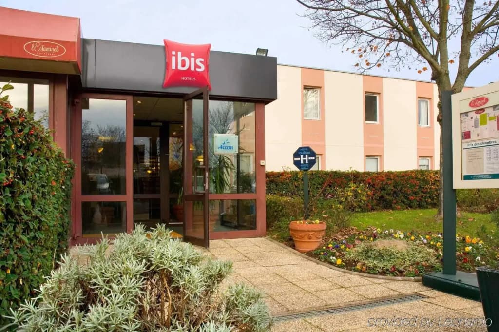 ibis Melun Hotel - Photo 1