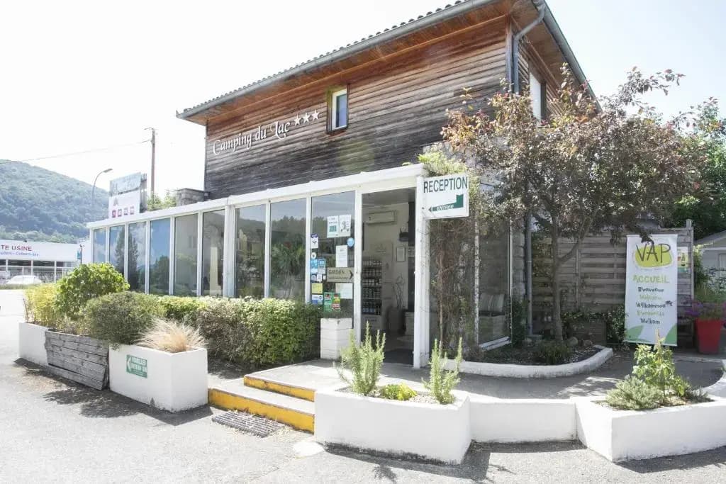 Camping du Lac - Photo 1