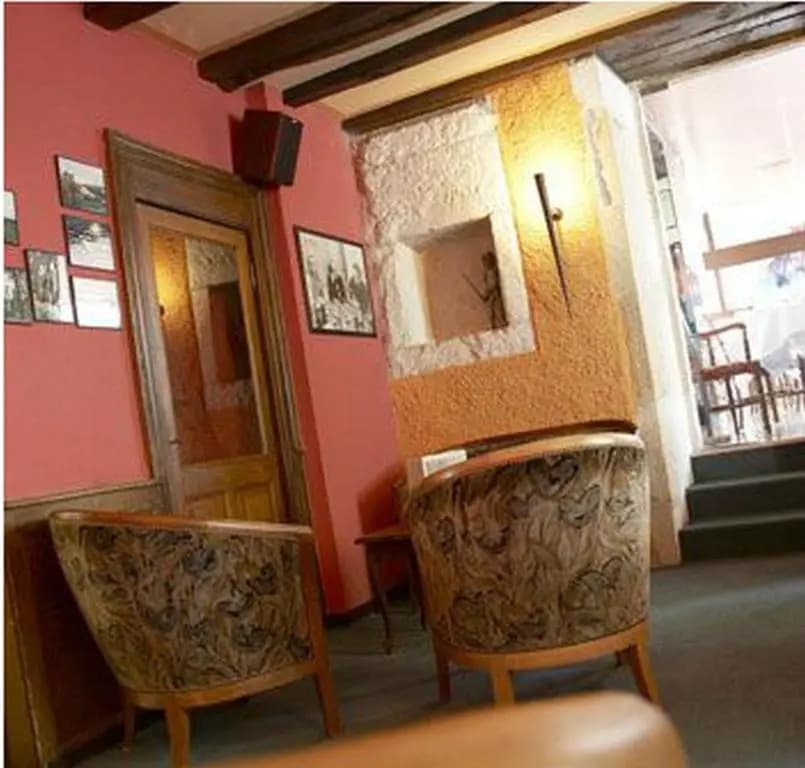 Hôtel du Cheval Blanc - Photo 1