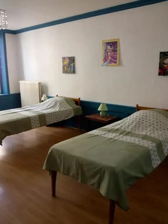 Apparemment F3 centre de MIRECOURT - Photo 1