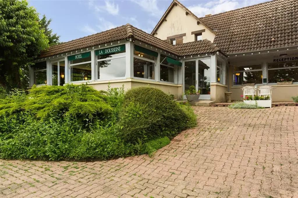 The Originals Access, Hôtel La Dousseine - Photo 1