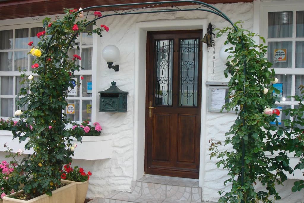 Hôtel Restaurant Maison Blanche - Photo 1