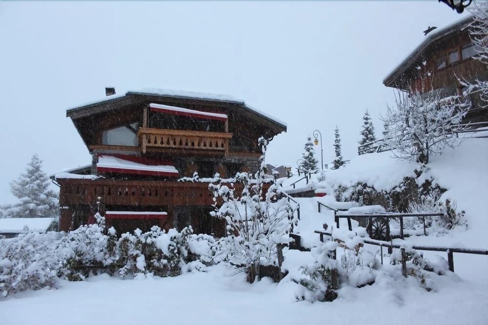 Aigle Rouge - Photo 1