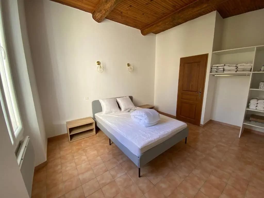 Très beau appartement au centre historique de Riez - Photo 1