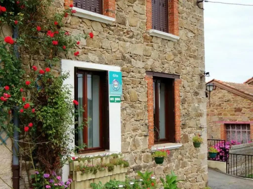 Gîte Bussières, 3 pièces, 4 personnes - FR-1-496-90 - Photo 1