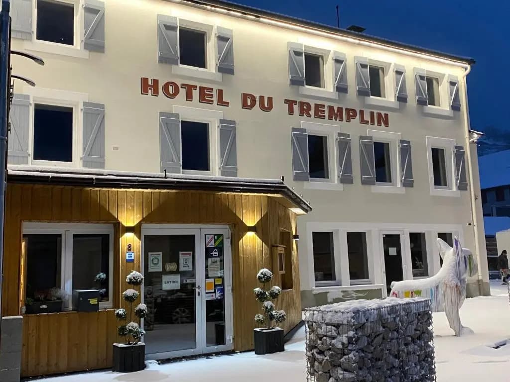 Hôtel du Tremplin - Photo 1