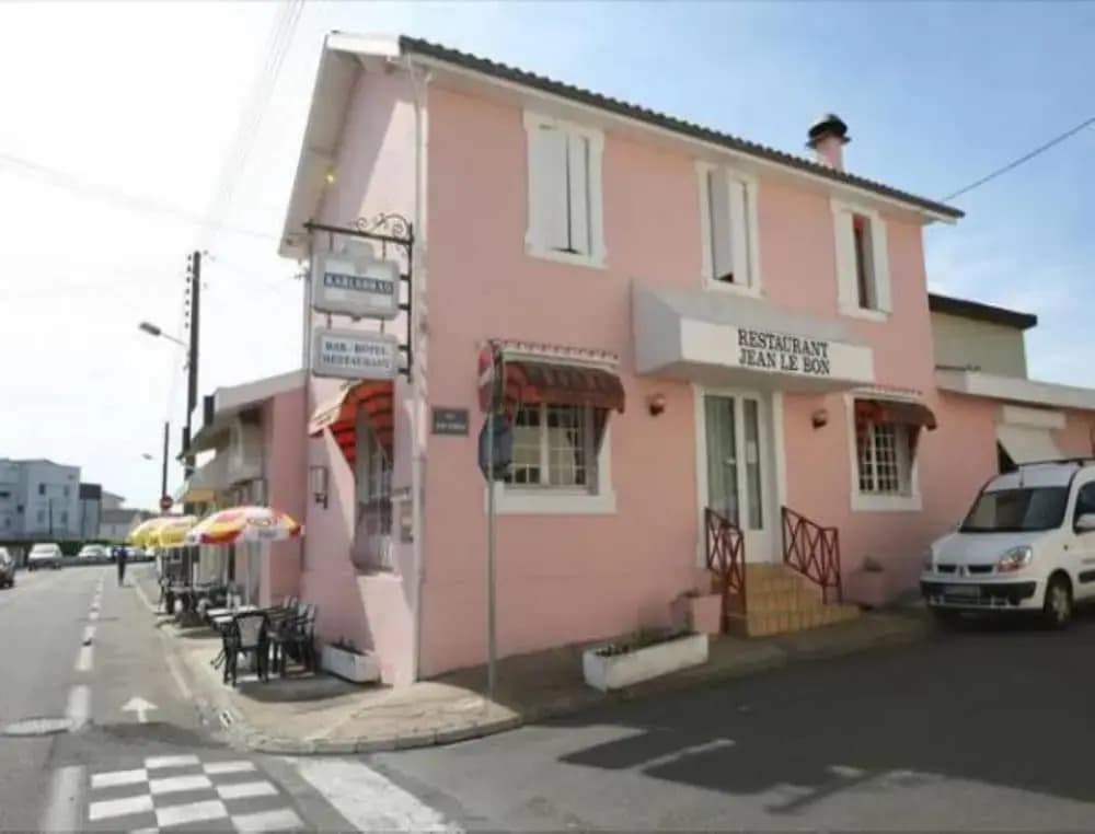 Hotel Jean le Bon - Photo 1